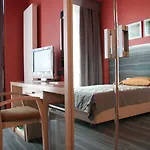 Victoria & Business Centre Hotel 4*