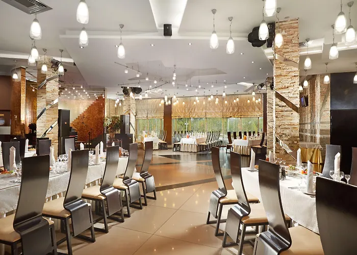 Victoria & Business Centre Hotel 4*