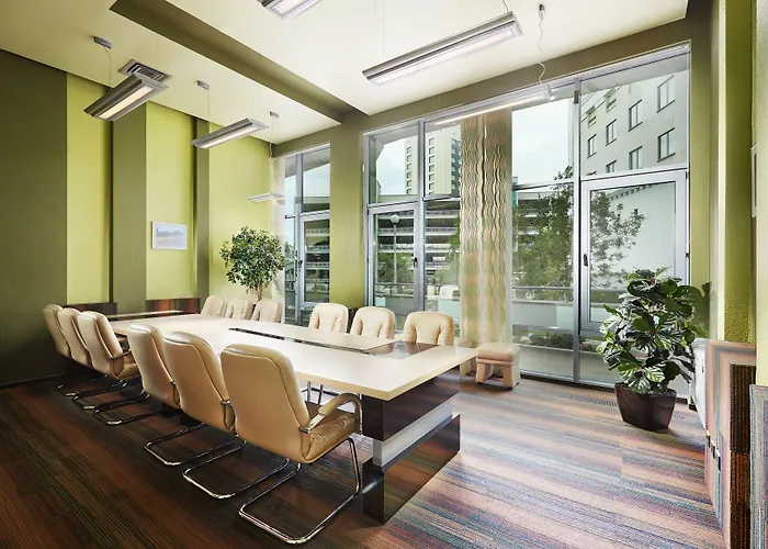 Victoria & Business Centre