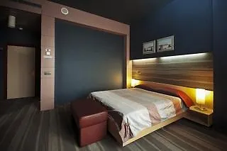 Hotel Victoria & Business Centre 4*