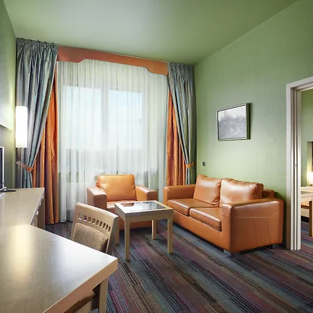 Victoria & Business Centre 4*