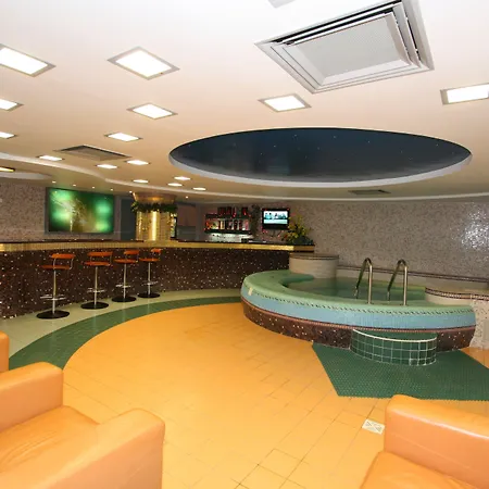 Victoria & Business Centre