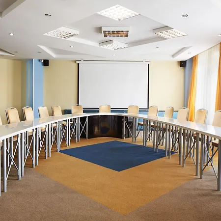 Victoria & Business Centre Hotel