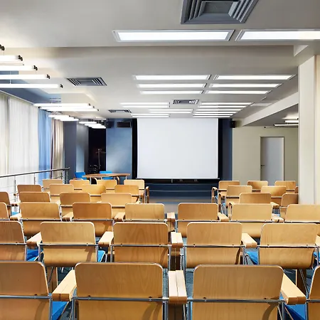 Hotel Victoria & Business Centre