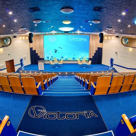 Victoria & Business Centre Hotel 4*