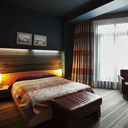 Victoria & Business Centre Hotel