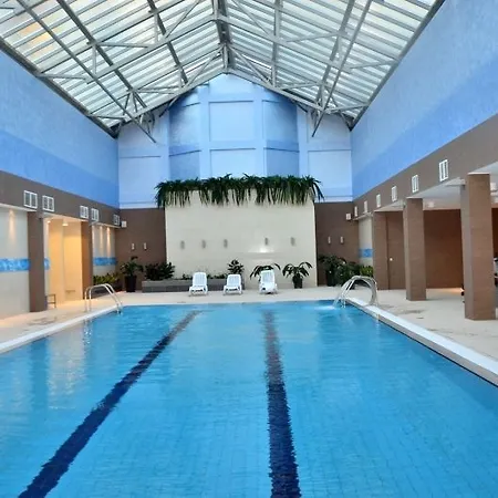 Ξενοδοχείο Victoria & Business Centre 4*