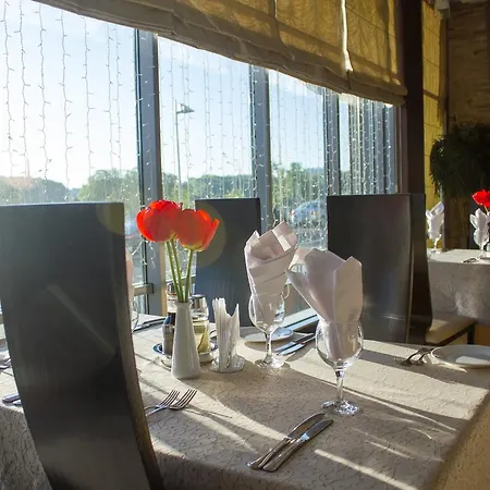 Victoria & Business Centre