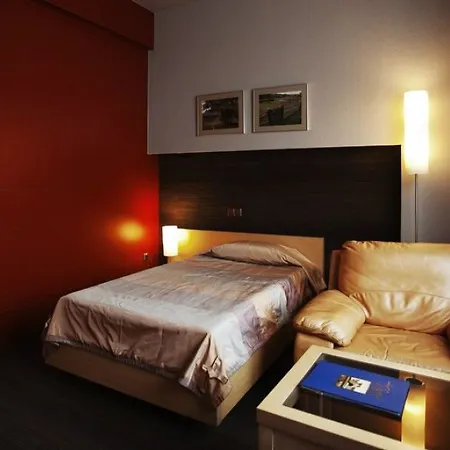 Victoria & Business Centre Hotel