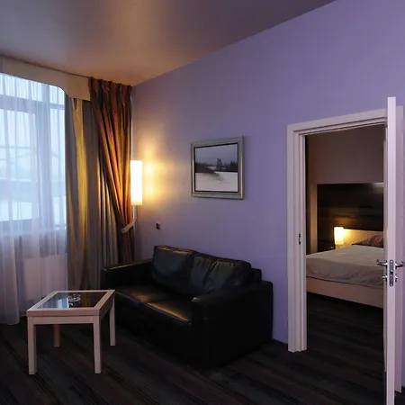 Victoria & Business Centre Hotel 4*