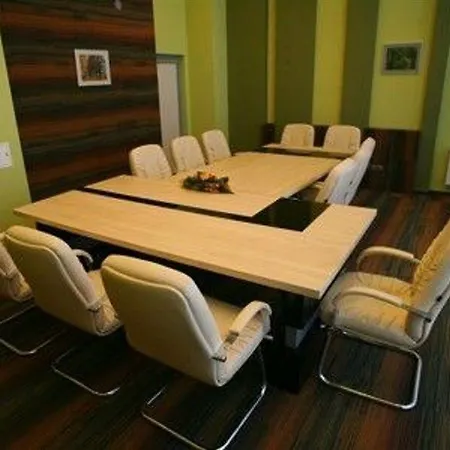 Hotel Victoria & Business Centre