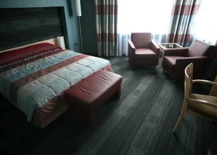 Victoria & Business Centre Hotell 4*