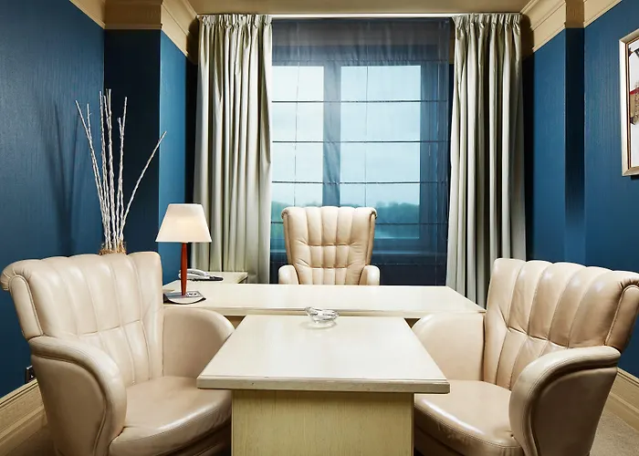 Hotell Victoria & Business Centre 4*