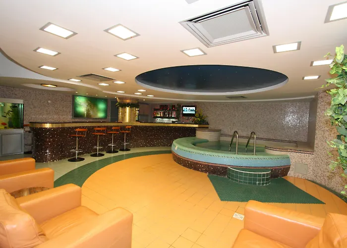 Victoria & Business Centre