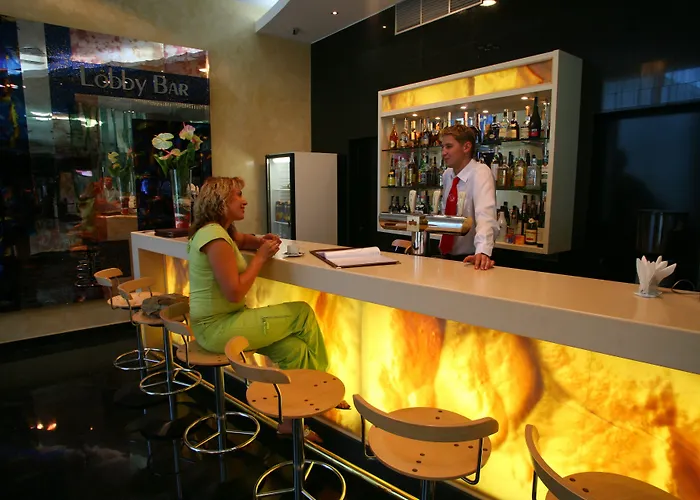 Victoria & Business Centre Hotell