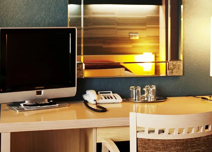 Victoria & Business Centre