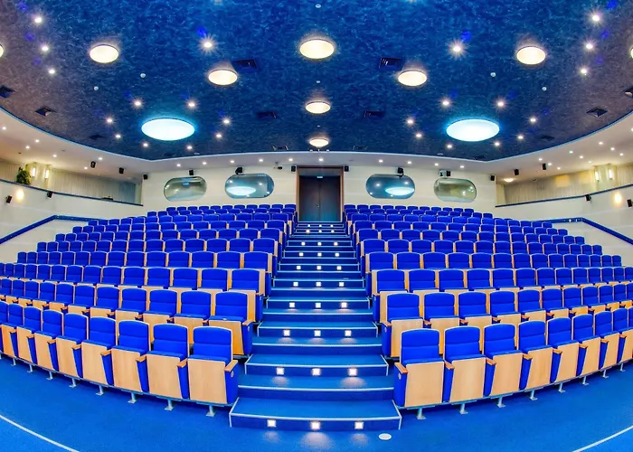 Victoria & Business Centre Отель