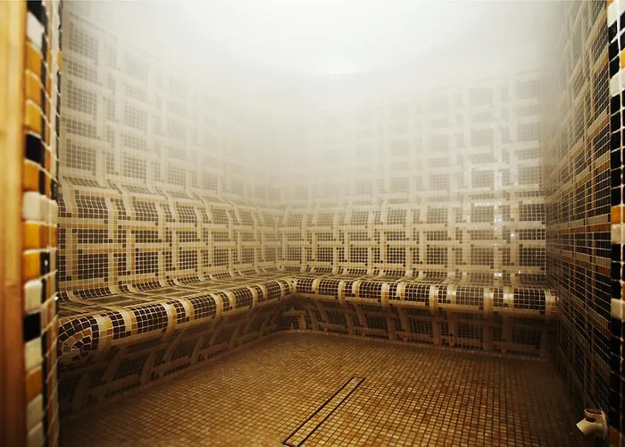 Victoria & Business Centre