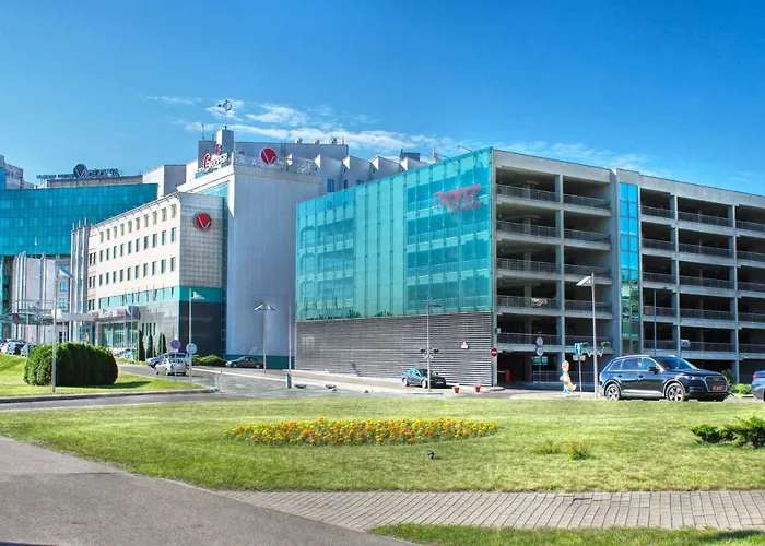 Victoria & Business Centre Hotel 4*