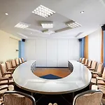 Victoria & Business Centre Hotel