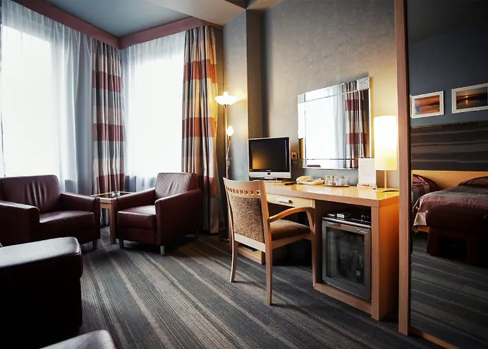 Victoria & Business Centre 4*